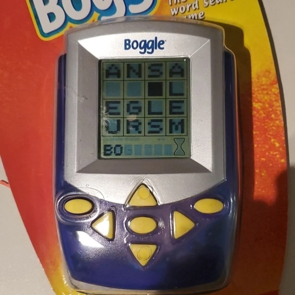 Boggle handheld game 2002‎ new in package and working